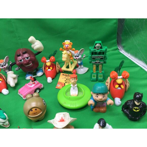 Vintage Lot of PVC Figurine Toys 1.5LB - Picture 4 of 13